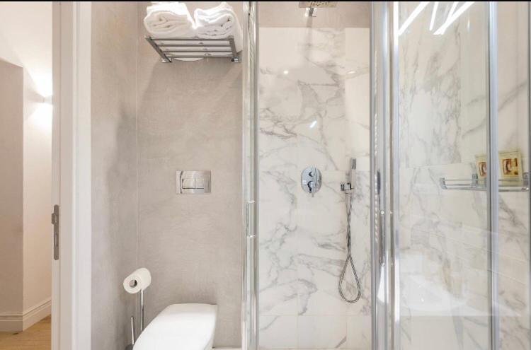 Booking Firenze Esterno foto